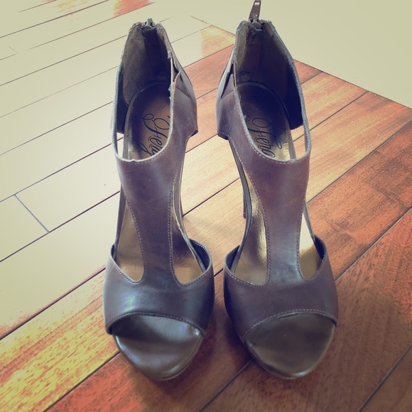 **Brand New** Fergie Kitana Stilettos - 8 - Picture 1 of 5